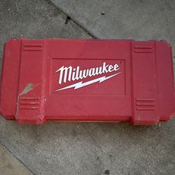 Milwaukee Hole Drill 