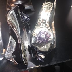 Brand NEW Never worn $20 Each Negotiable 