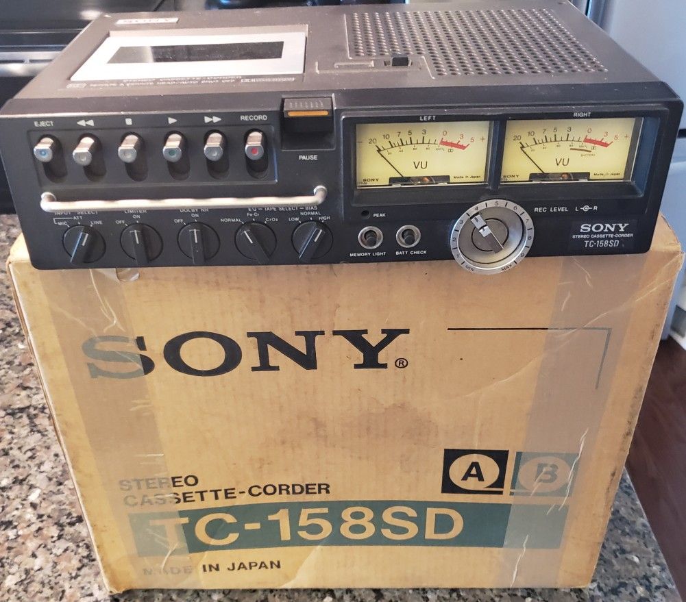 Vintage Sony TC-158SD TOP Portable Cassette Recorder 