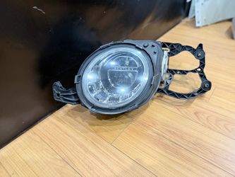 2017 Bentley Bentayga Headlight