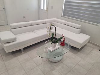 WHITE SECTIONAL SOFA - SOFA SECCIONAL BLANCO