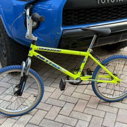 Vintage GT Dyno Nitro FS Dayglo Yellow BMX Bike Survivor 