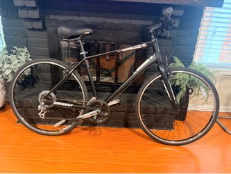 Diamondback Hybrid Bike - Large Frame