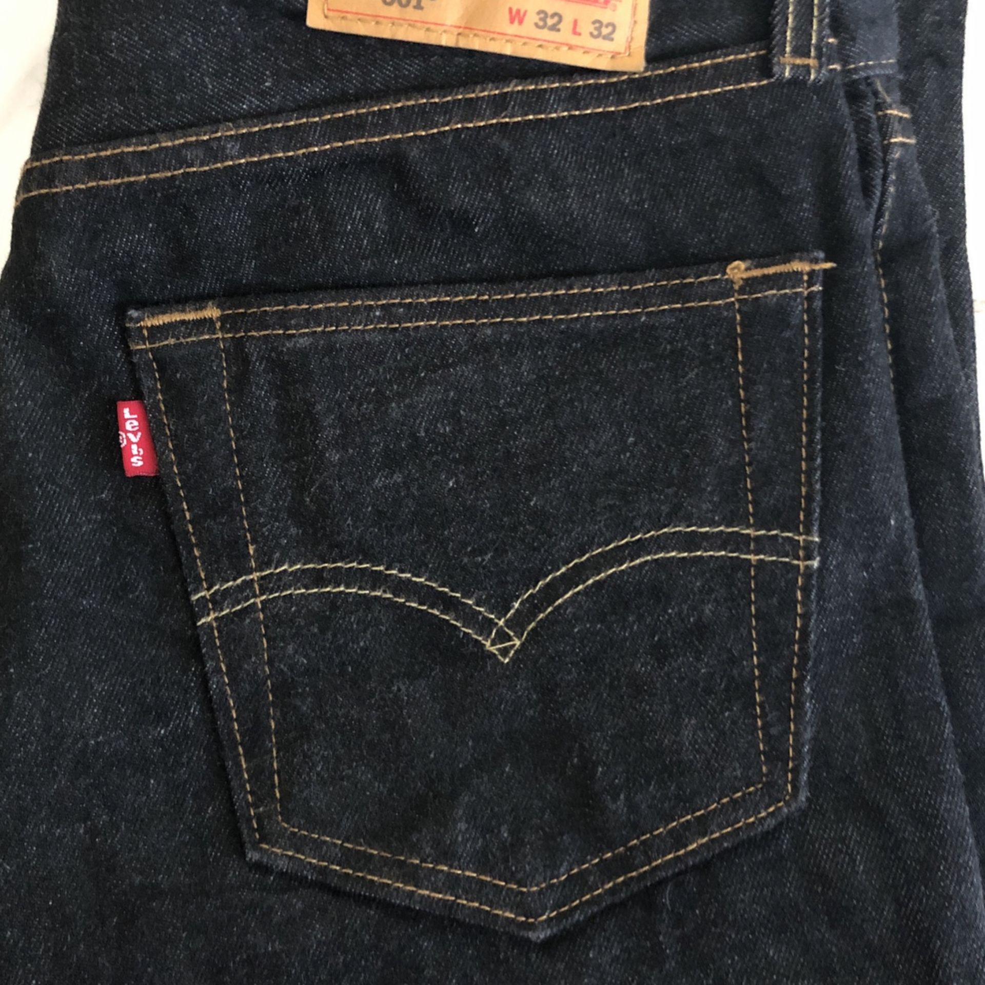 501 Black Levis (Rigid)