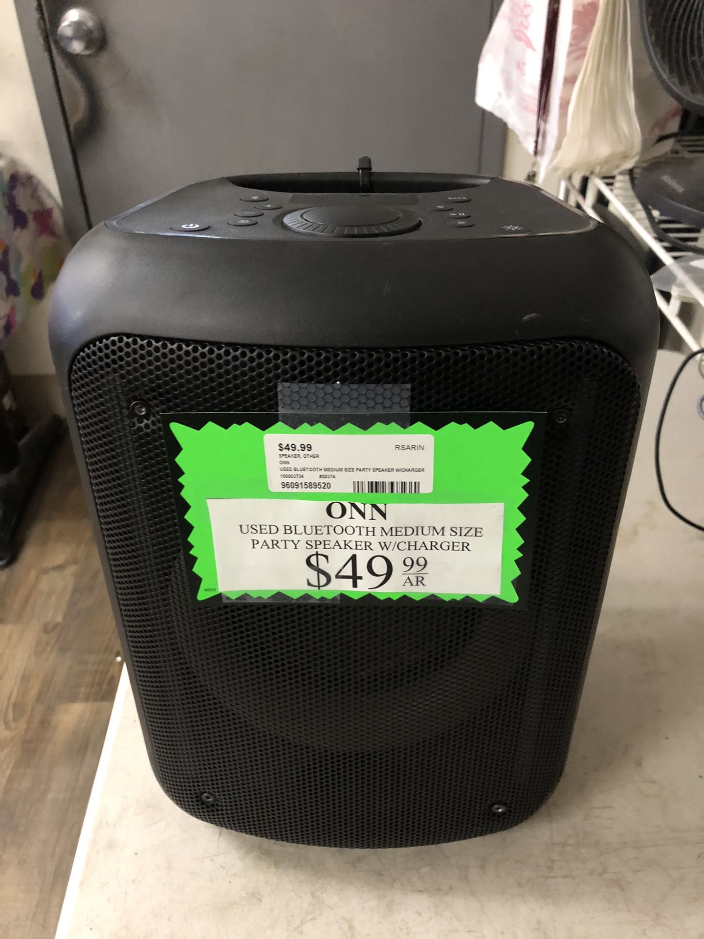 96091 Onn Used Bluetooth Medium Size Party Speaker W/Charger 589520