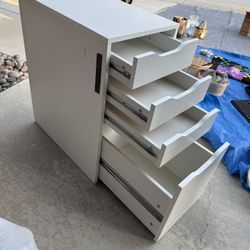 White Dresser All Drawers Working In Good Condition 