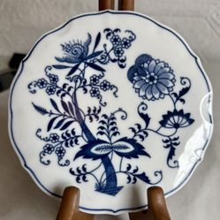 Vintage Blue Danube “Blue Onion” Pattern Porcelain Hot Plate