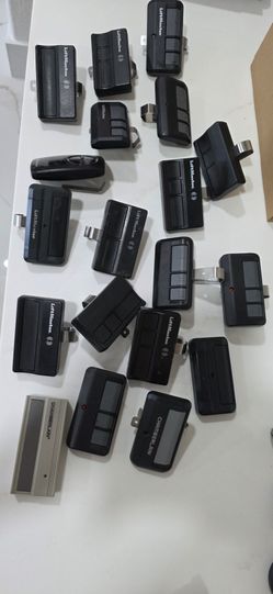 LiftMaster & Chamberlain Garage Door Remotes Lot