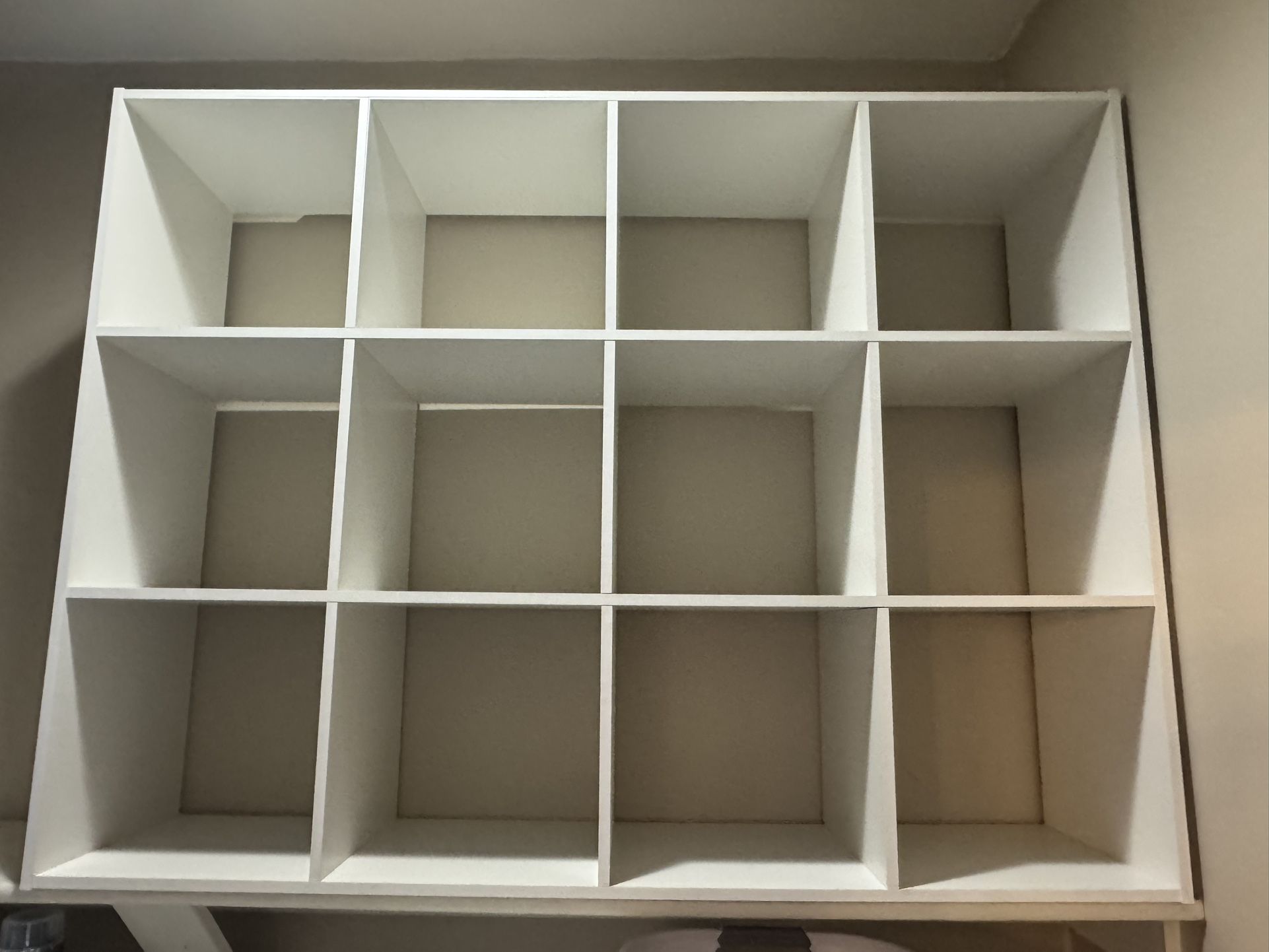 16 Cube Shelf White