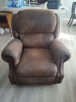 RECLINER