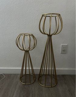 Gold Pedestal Stands