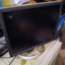 DELL Monitor Great For A Computer Or Gaming