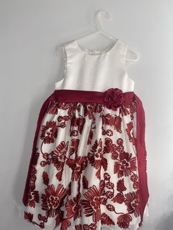 Gorgeous Dress 🌸🎀💕 Size 5T