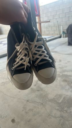 Converse Chuck Taylor High Top Sneakers size 8.5