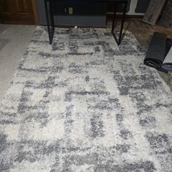 Abstract Gray Shag Rug -  6.6 in x 9