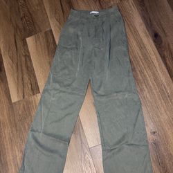 Reformation Women’s Green Pants Size 2