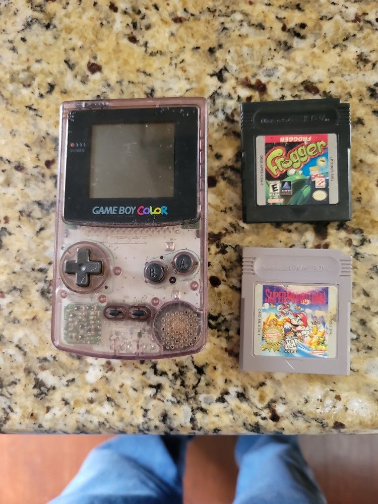 Gameboy Color And 2 Games
