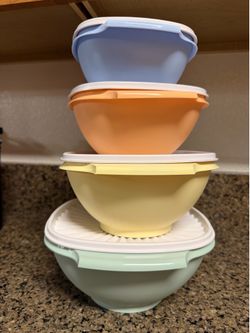 Servalier set of 4 Tupperware