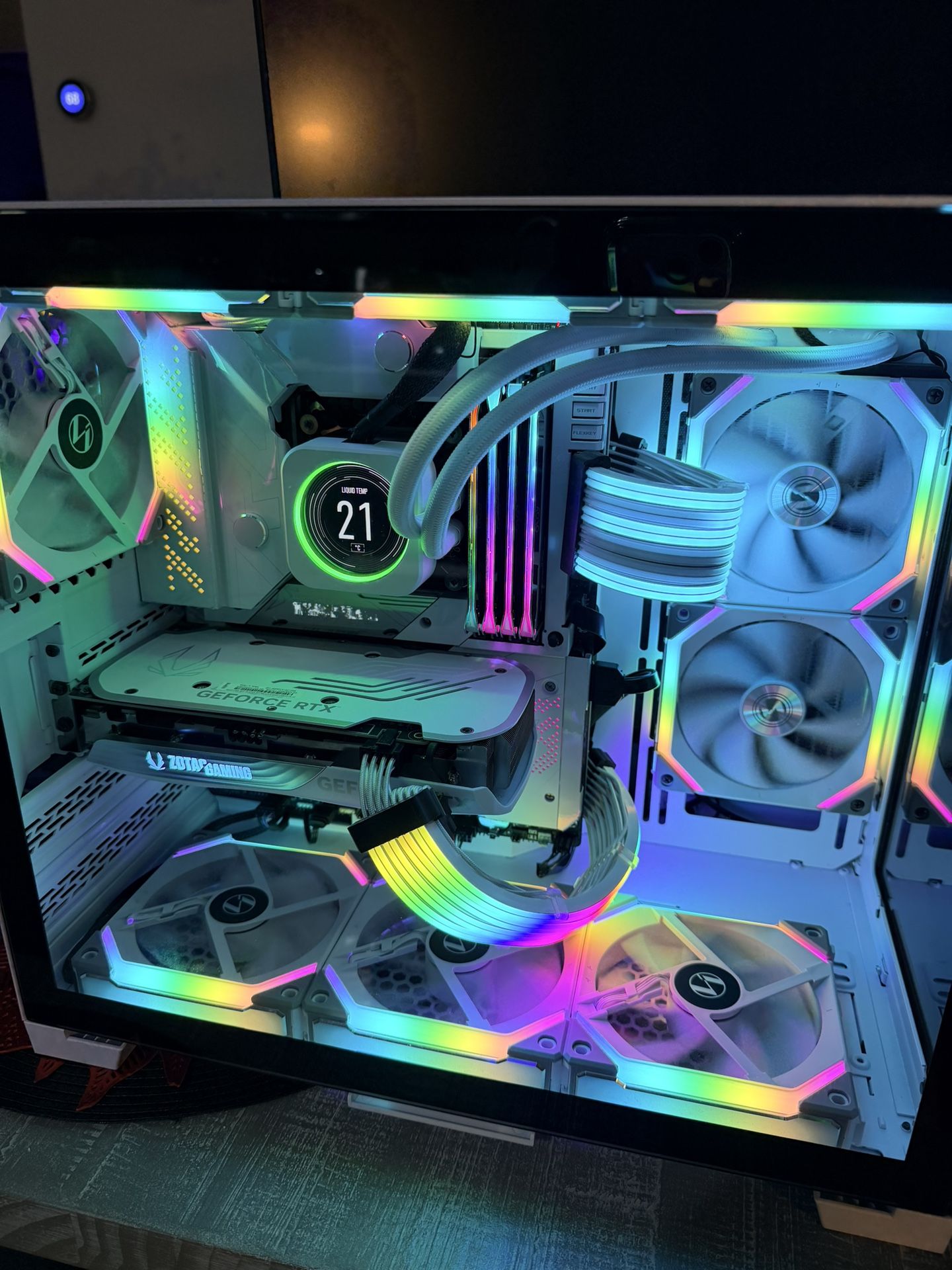 White Gaming PC i-9 14900k RTX 4070 2TB SSD NVME RAM 32GB