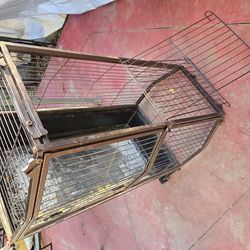 Rabbit cage solid all parts operate smoothly just a bit of rust but doesn't affect functionality