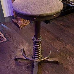Retro Vintage Farm Stool Adjustable Height