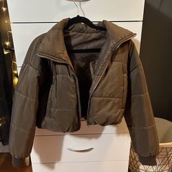 brown puffer crop jacket