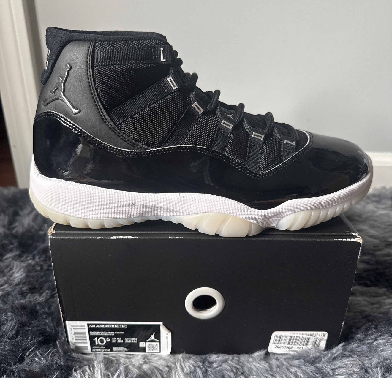 Size 10.5 - Jordan 11 Retro Jubilee / 25th Anniversary CT8012-011 Nike Air VVNDS