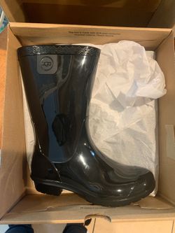 UGG Rain Boots size 13