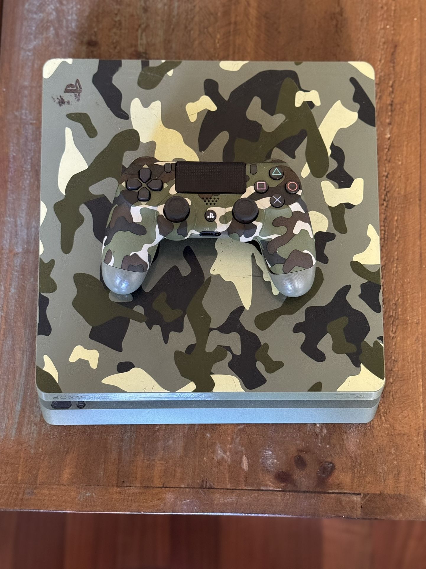 Ps4 Slim with matching controller