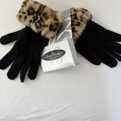Women’s Black Gloves. Brand New. Size M