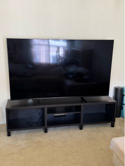 TV Stand / Entertainment Center