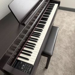Yamaha-Clavinova-CLP-645-Digital-Piano