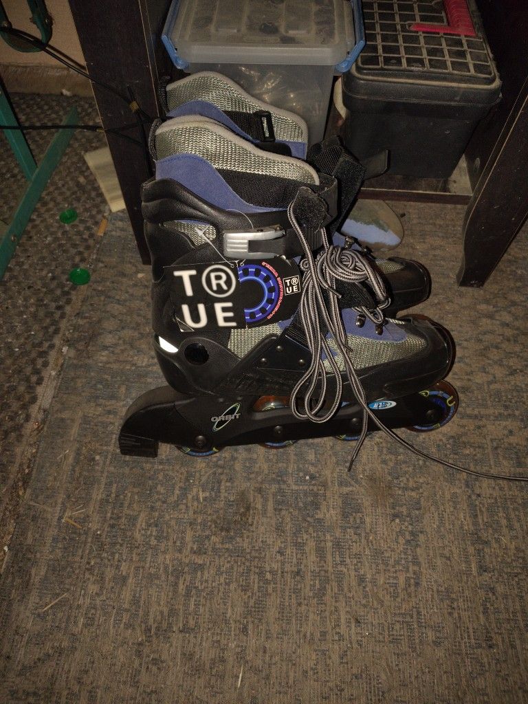 Never Used Vintage Adult Rollerblades