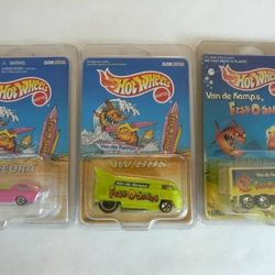 1997 Hot Wheels 3 Car Set, Van De Kamps VW Drag Bus, Deora, Hiway Hauler