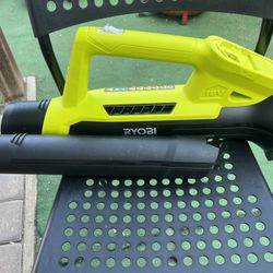 RYOBI ONE+ 18V 90 MPH 200 CFM Cordless Battery Leaf Blower/Sweeper (Tool Only