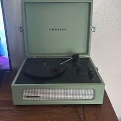 CROSLEY record player