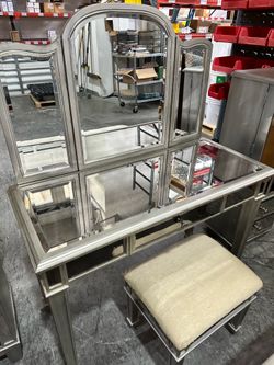 Pier 1 Imports Hayworth Vanity Set with Folding Mirror and Bench Seat