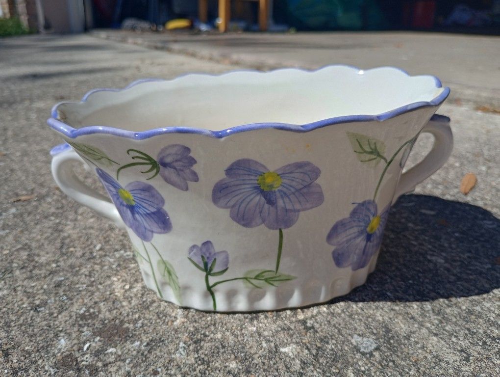 Andrea by Sadek Hand Painted Floral Porcelain Bowl  Planter *10.00 Firm*