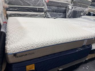Mattress brand tempurpidec Supreme size king .