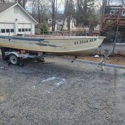 Aluminum Boat With Trailer 