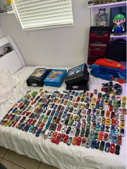 Hot wheels cars 3 cases and T. rex trailer bundle