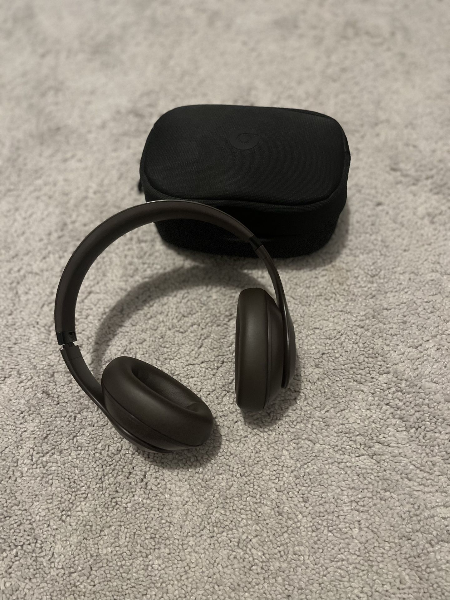 Beats Studio Pro - wireless , noise canceling