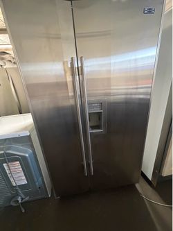 42” SUB ZERO BUILT IN REFRIGERATOR STAINLESS STEEL