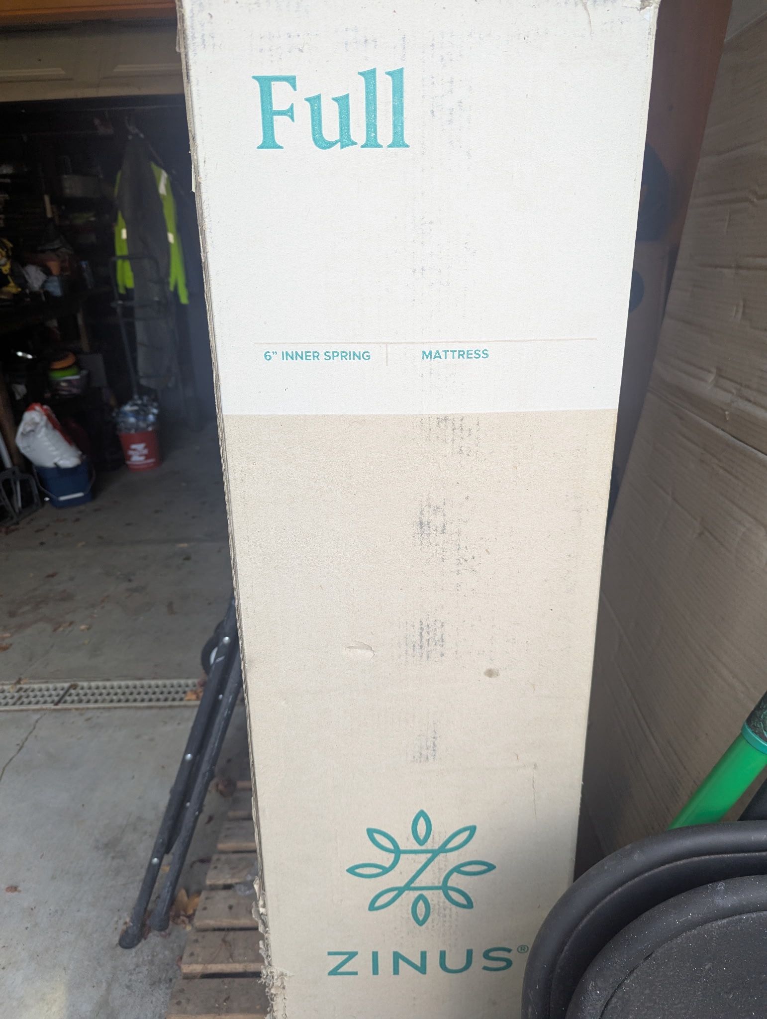 Zinus Full Size Mattress/Full Size Bed Frame