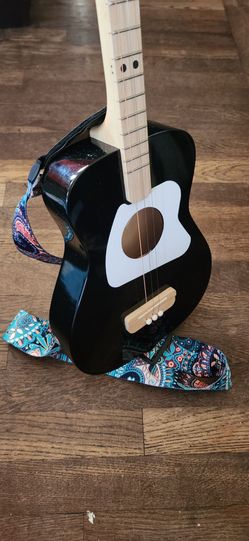 Black Loog  3 string Guitar with Strap