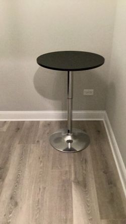 Cocktail table