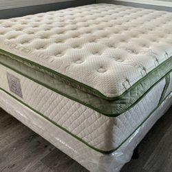 Full Organic Elite Superior Hybrid Cool Gel Memory Foam Pillow Top 14inch Mattress!