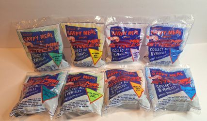 Complete Set of 8 Vintage 1992 McDonald's Hot Wheels Mini Streex New & Sealed