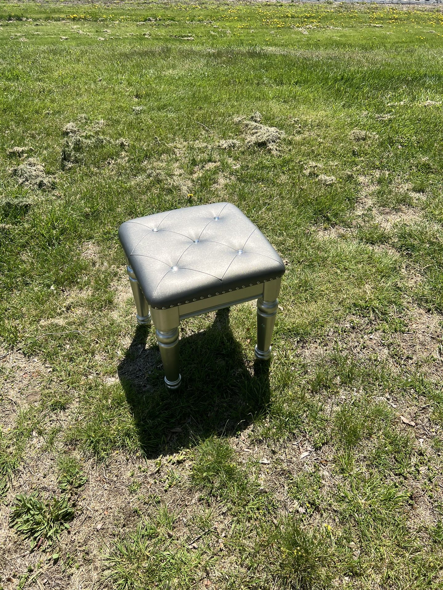stool