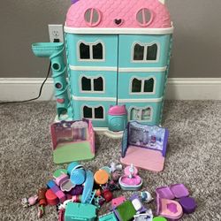 Gabbys Dollhouse And Accessories 